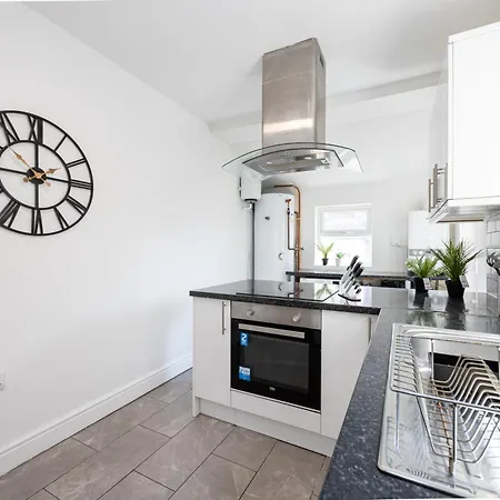 New Listing Stunning Liverpool Abode Lounge Room Sleeps 9 Exterior photo