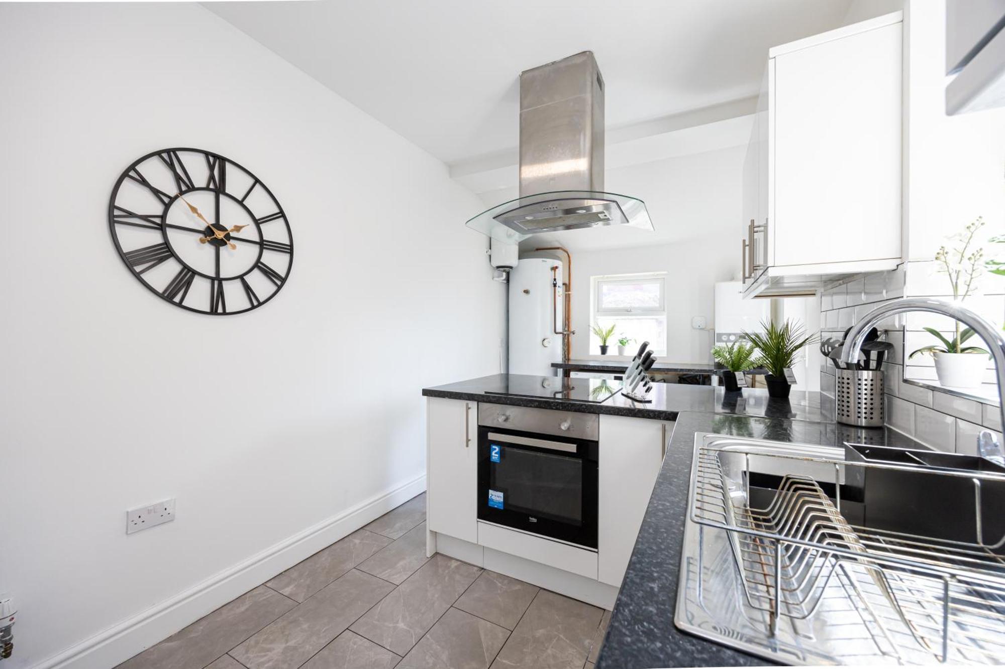 New Listing Stunning Abode Lounge Sleeps 9 *