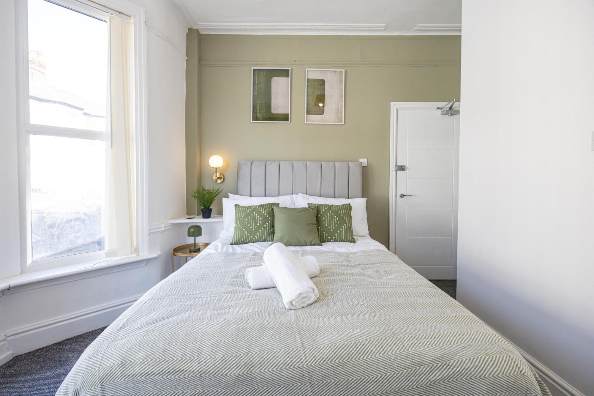 Hébergement de vacances New Listing Stunning Abode Lounge Sleeps 9